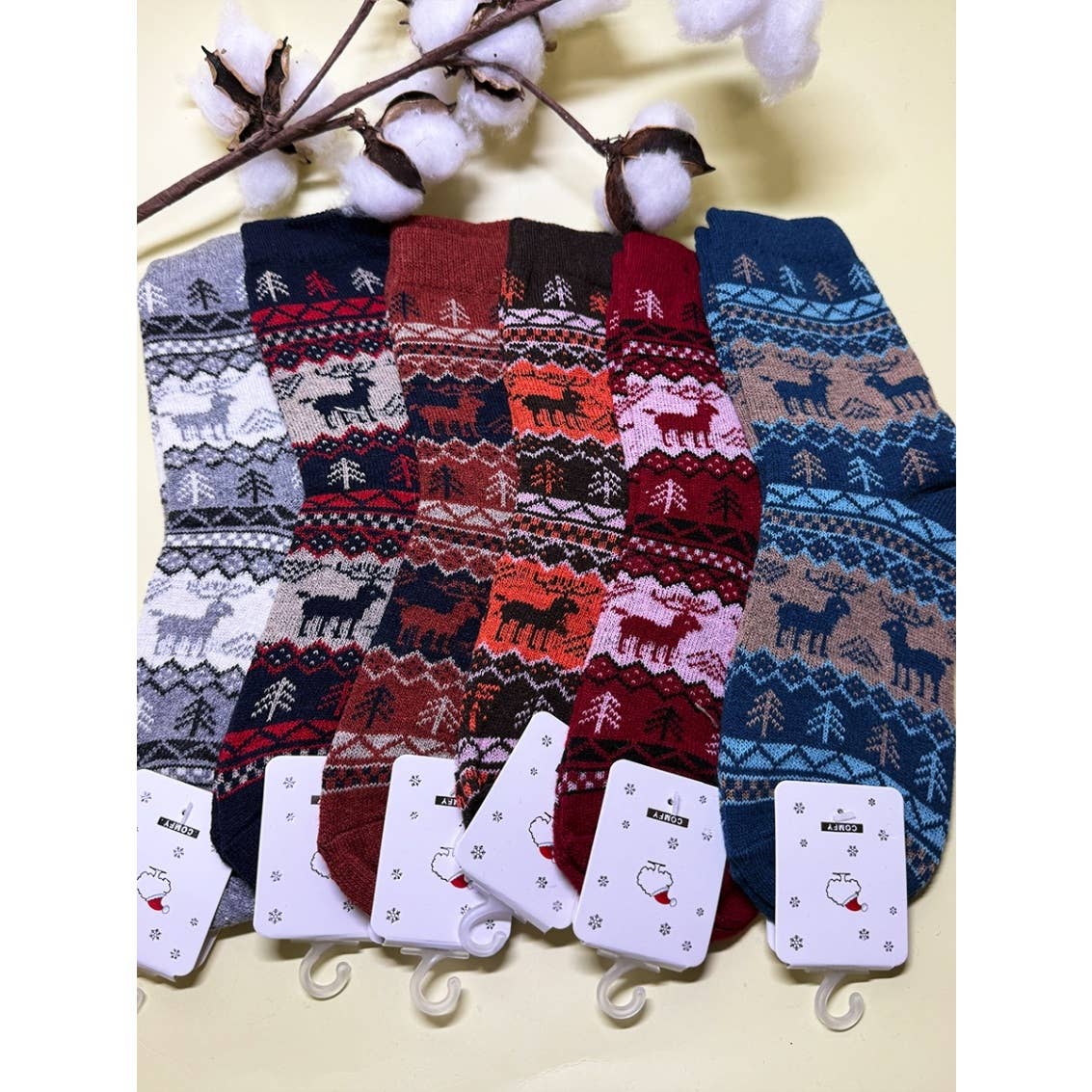 2815 Unisex Dark Tone Reindeer Theme Cozy Cabin Socks