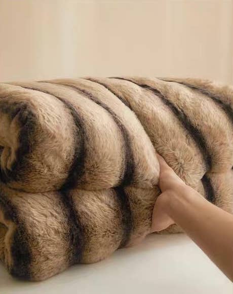 Ultra Soft Faux Rabbit Fur Throw Blanket, Brown, Queen Size (60" x 80" / 150 x 200 cm)
