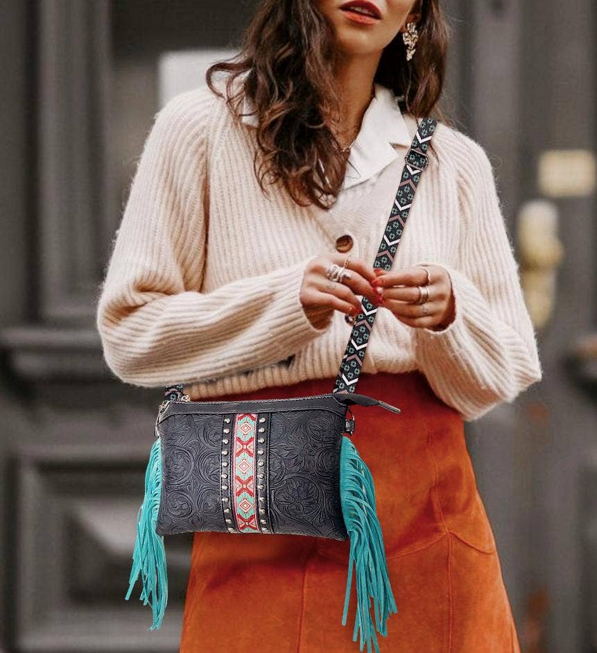417 Bohemian tassel crossbody bag