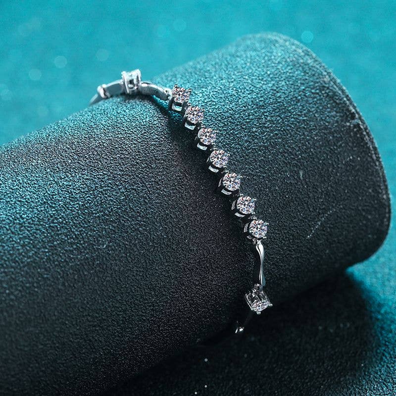 Dainty Four-Prong Moissanite Bracelet in 925 Sterling Silver