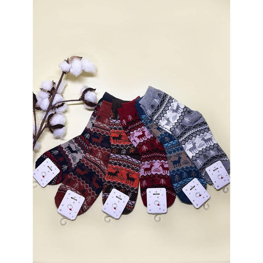 2815 Unisex Dark Tone Reindeer Theme Cozy Cabin Socks
