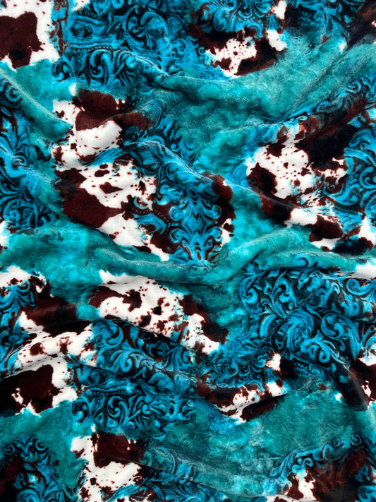 Twin Teal Cow Print Lightweight Flannel Blanket - 60" x 80"