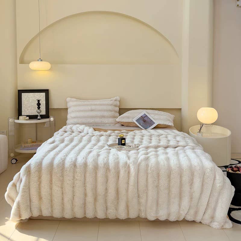 Ultra Soft Faux Rabbit Fur Throw Blanket, White, Queen Size (60" x 80" / 150 x 200 cm)