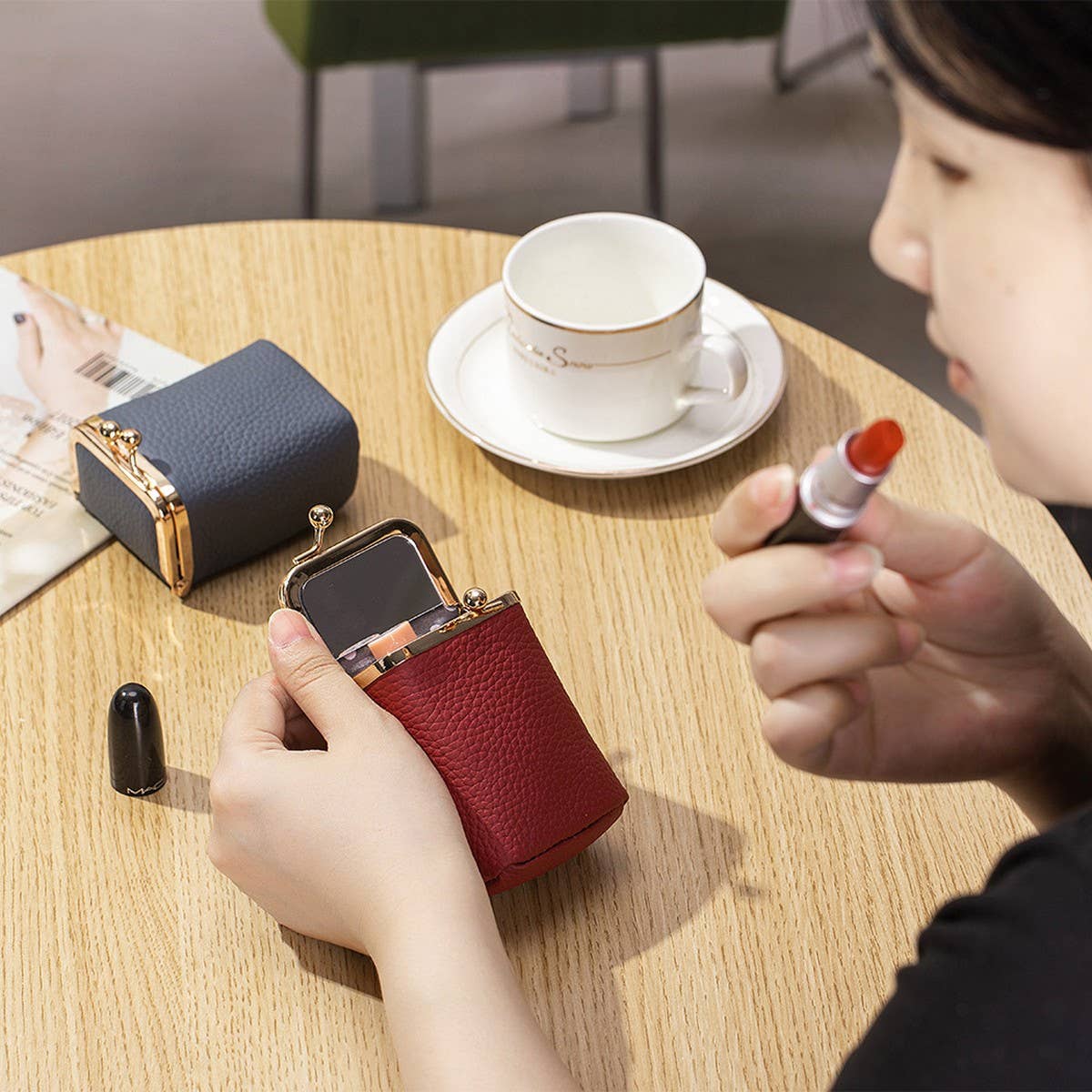 Leather Pocket Wallet with Mirror_CUAB00370