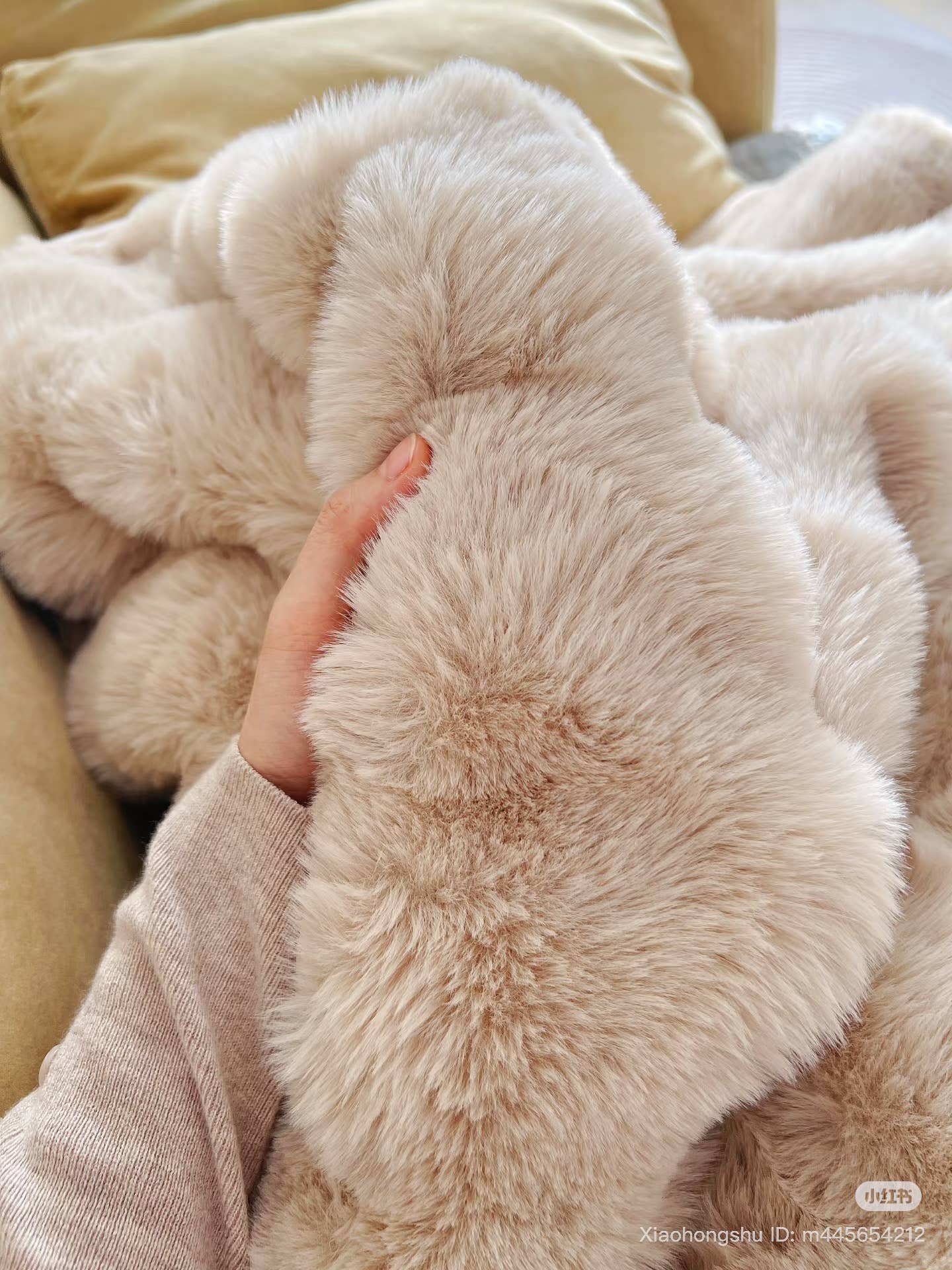 Ultra Soft Faux Rabbit Plush Furry Throw Blankets 1000GSM