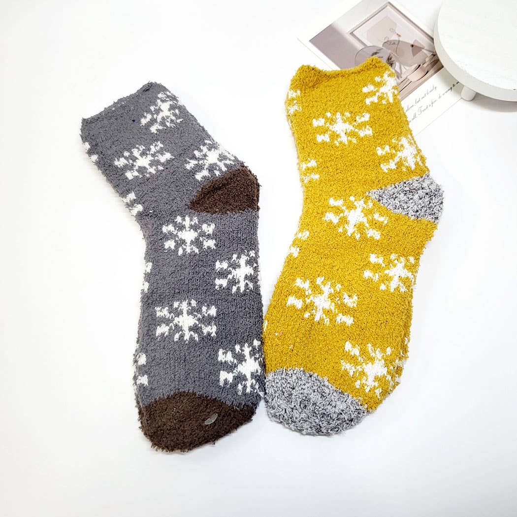 2813 Winter Snowflake Pattern Fuzzy Socks