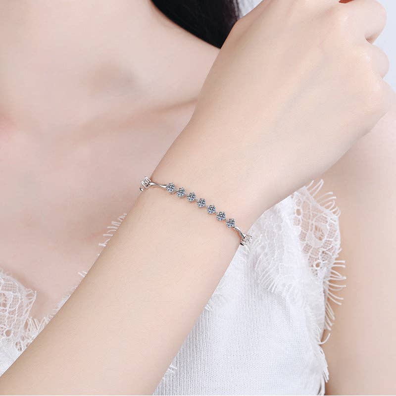 Dainty Four-Prong Moissanite Bracelet in 925 Sterling Silver