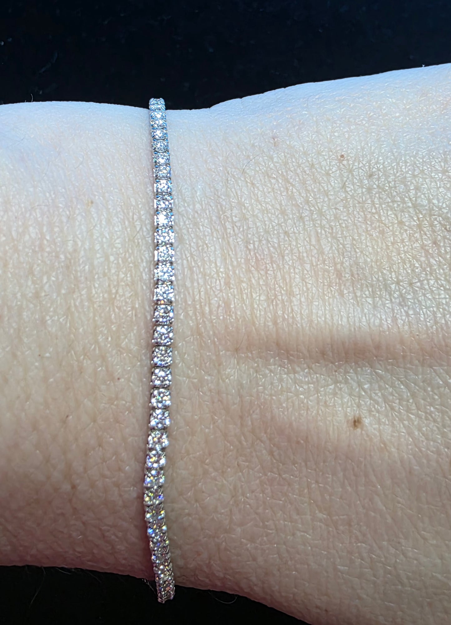 944 6.5 " 2mm 2.1ctw Moissanite Tennis Bracelet .925 Sterling Silver