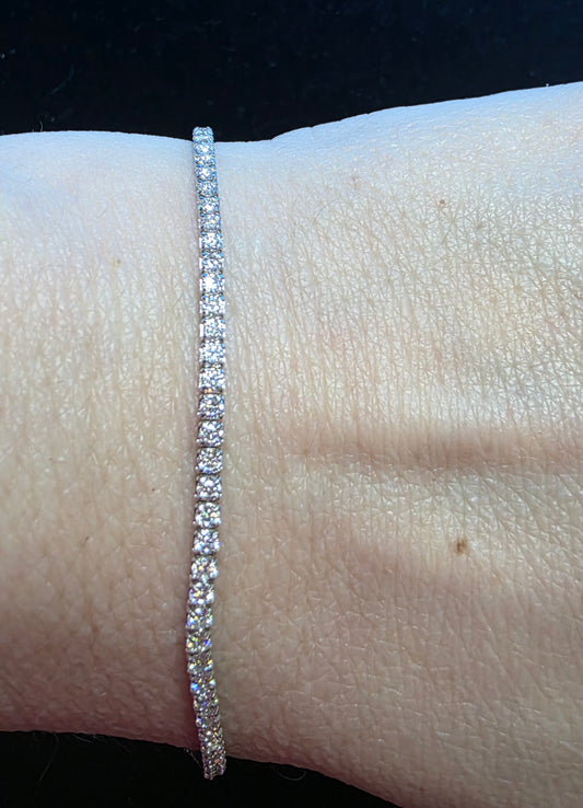 944 6.5 " 2mm 2.1ctw Moissanite Tennis Bracelet .925 Sterling Silver