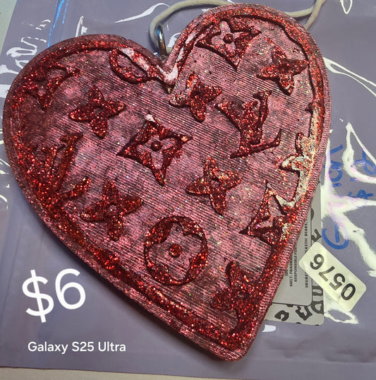 576 Freshie Clearance Heart Lv Grinch
